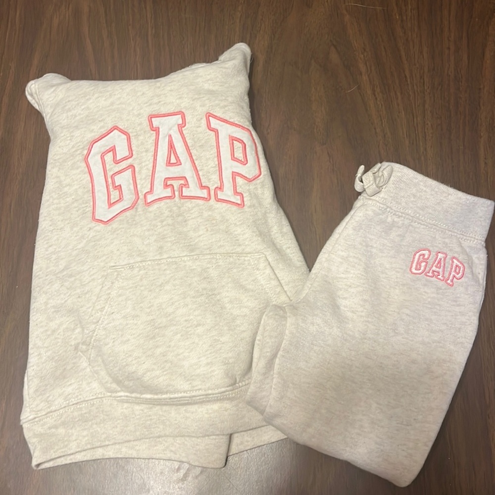 Gap sweats set size 3t